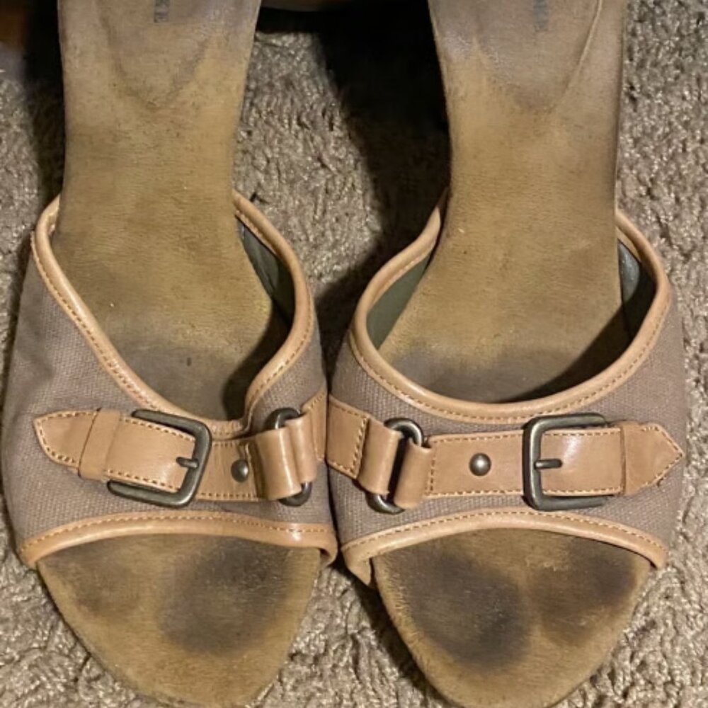 Audrey Brooke Heels Sz. 6 1/2